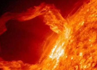 Foto - Son 6 yılın en şiddetli Güneş patlaması! Hiç beklenmedik haber: Hiroşima'ya atılan atom bombasının 40 katı