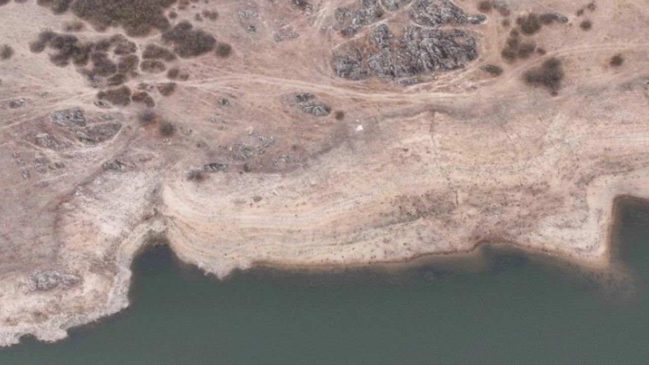 Foto - Son 65 yılın en büyük kuraklığı! Su seviyesinde kritik düşüş