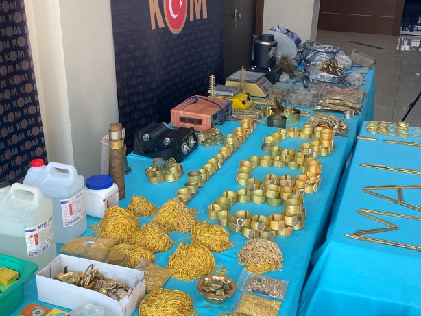 Foto - Son anda önlendi! Neler çıktı neler! Altın alıcılarına büyük tuzak