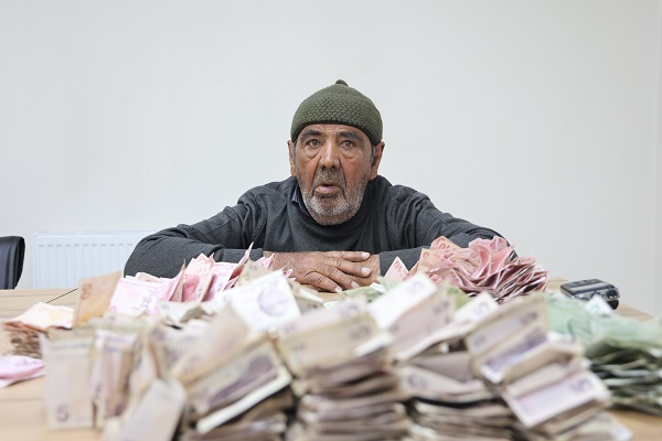 Son günlerde herkes onu konuşuyor! Rekortmen dilencinin sırrı ortaya çıktı