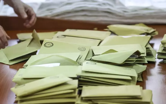 Son İstanbul anketinin sonucu ortalığı karıştıracak! İşte İmamoğlu ile Kurum arasındaki oy farkı