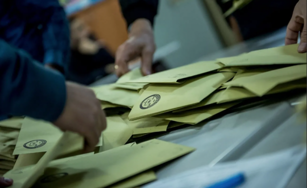 Foto - Son İstanbul anketinin sonucu Türkiye'ye duyuruldu! Murat Kurum mu, Ekrem İmamoğlu mu? İşte oranlar