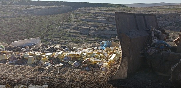 Foto - Son kullanma tarihi geçmiş tavukları millete yedireceklerdi!
