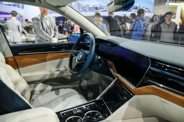 Foto - Son model otomobiller görücüye çıktı