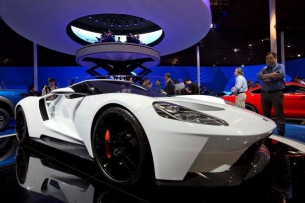 Foto - Son model otomobiller görücüye çıktı