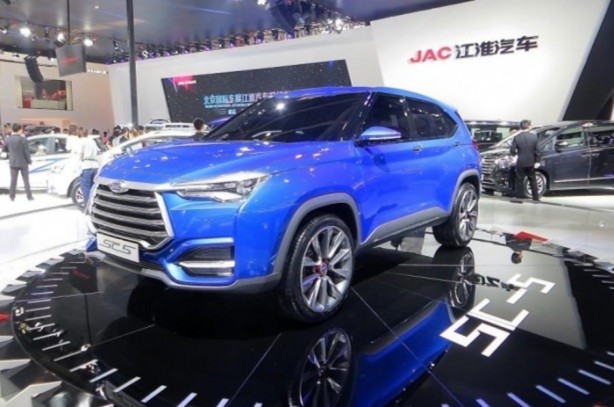 Foto - Son model otomobiller görücüye çıktı