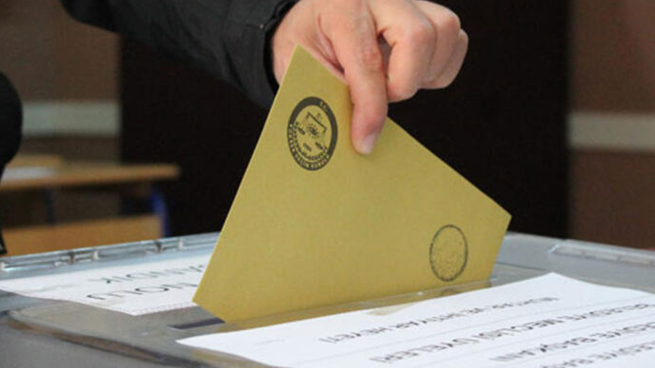 Foto - Son seçim anketi gece yarısı Türkiye gündemine bomba gibi düştü