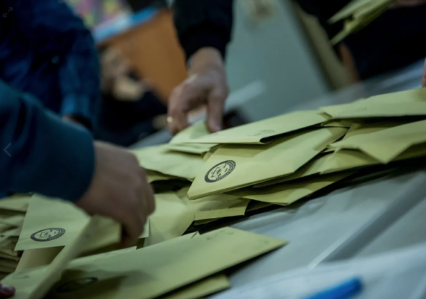 Son seçim anketinin sonucu açıklandı! Bir büyükşehirde oy farkı yüzde 20'nin üzerine çıktı