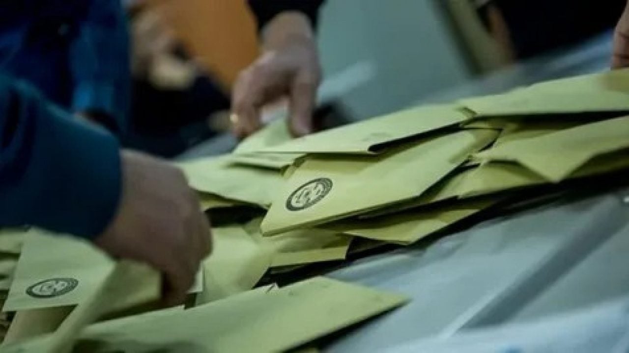 Foto - Son seçim anketinin sonucu Türkiye'ye ilan edildi: Fark füze gibi fırladı, rakam öyle böyle değil