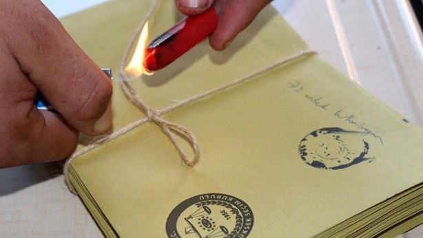 Foto - Son seçimi bilen isimden CHP'yi karıştıracak anket! Ekrem İmamoğlu'nun oyu gündemi altüst edecek