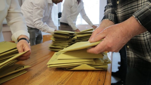 Foto - Son seçimi bilen Optimar'ın İzmir anketinin sonucu gündemi altüst edecek! Canlı yayında duyurdu