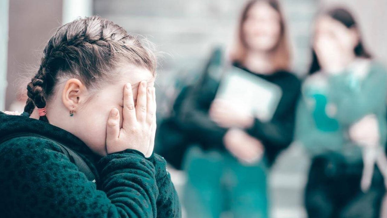 Son yıllarda çok yaygınlaştı! Akran zorbalığının bıraktığı bu iz pek bilinmiyor