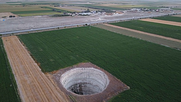 Foto - Son yıllarda sayısı orada artıyor, dev obruklar ortada kaldı: Çapı ve derinliği küçülüyor! Bölgede hareketli günler