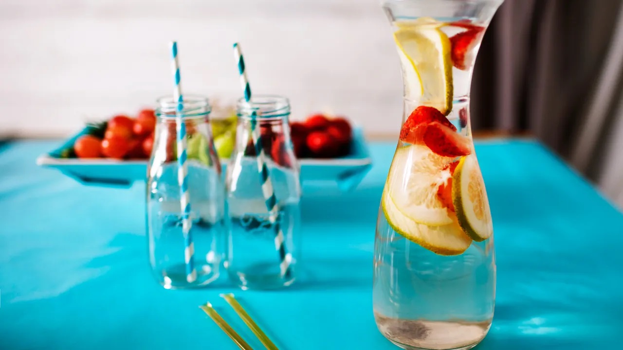 Foto - Son zamanlarda pek çok kişi uyguluyor! Bir ay boyunca günde 4 litre su tüketince bakın neler oluyor