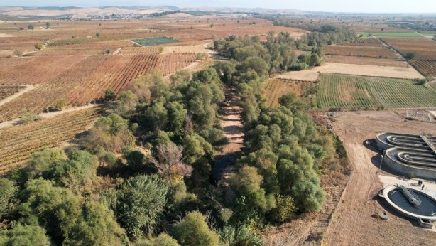 Foto - Sonbaharı yağışsız geçiren şehirde su kaynakları çekiliyor