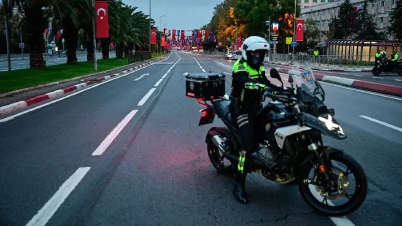 Foto - Sonra "Vay ben duymamıştım" demeyin! İstanbul’da pazar günü bu yollar trafiğe kapatılacak