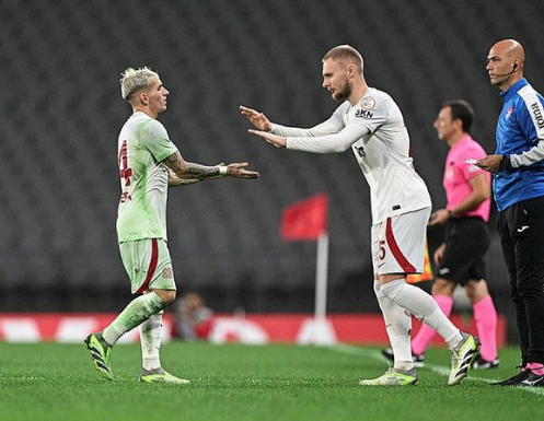 Foto - Sonunda bunu da gördük ya bu bize yeter! Dünya Olimpiyat stadını konuşuyor...