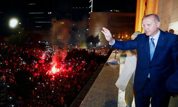 Foto - Sorulacak sorular belli oldu! Ak Parti’den geniş kapsamlı anket