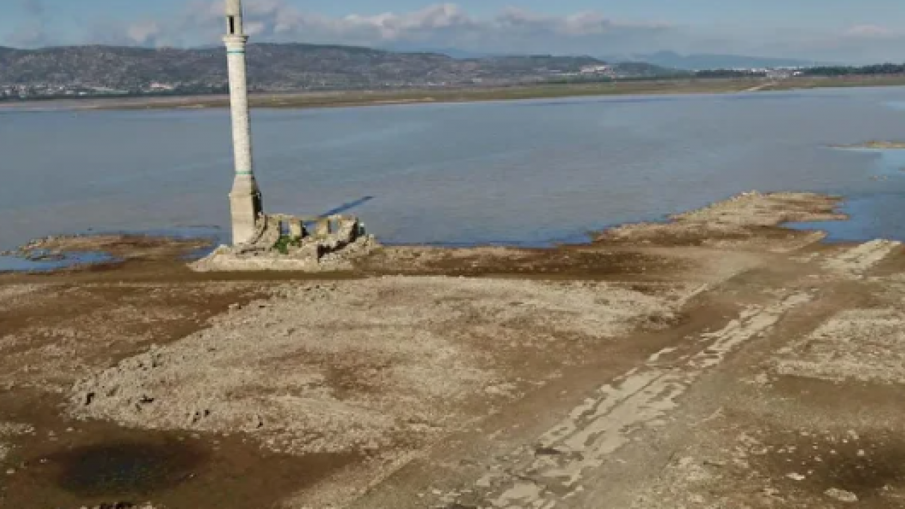 Foto - Sorun sadece İzmir'de değil! CHP'li belediyeler yüzünden halk kuraklıkla karşı karşıya