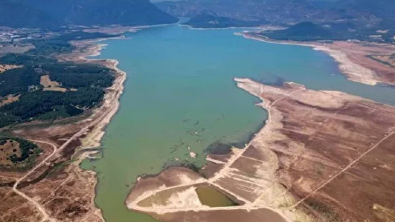 Foto - Sorun sadece İzmir'de değil! CHP'li belediyeler yüzünden halk kuraklıkla karşı karşıya
