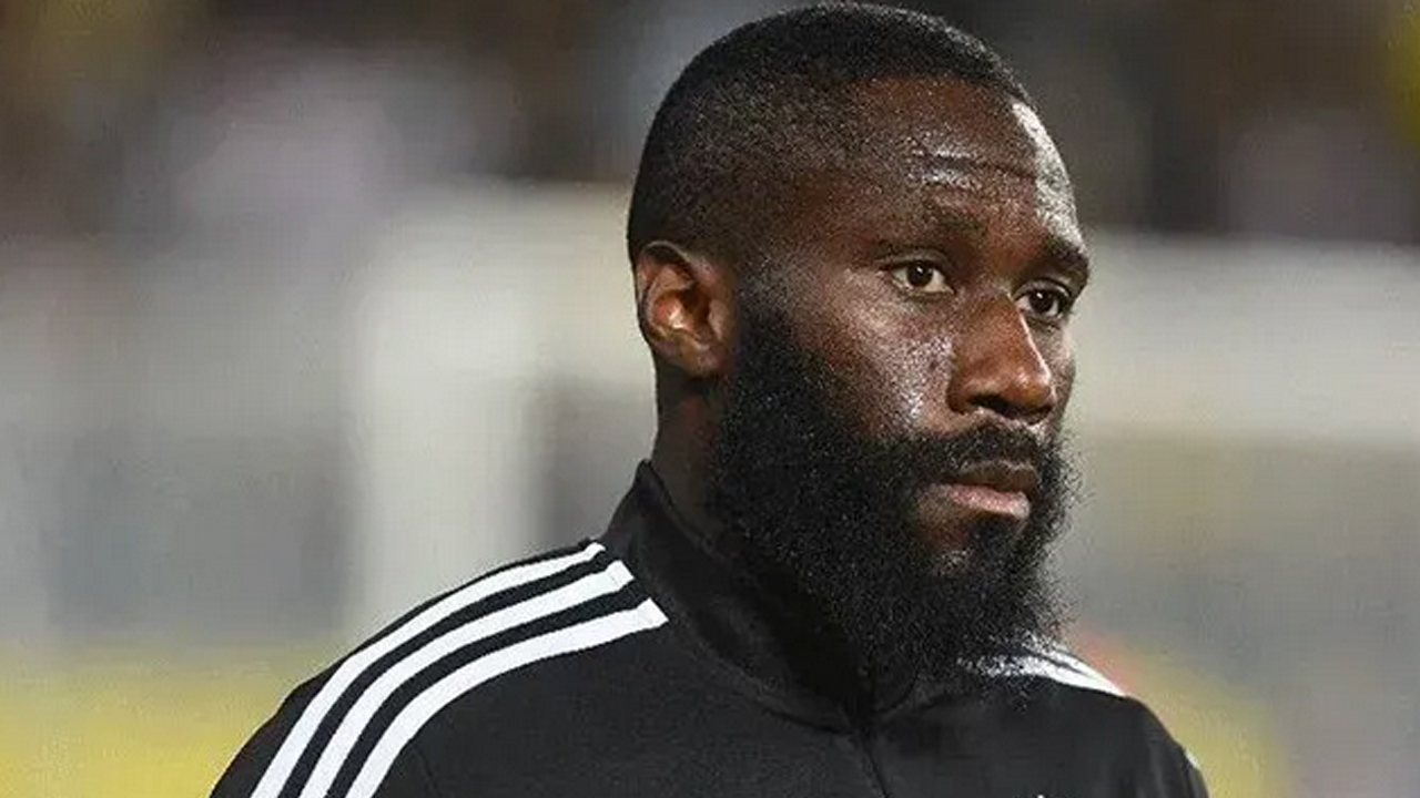 Foto - Sorunları halının altına süpürmekle bu iş yürümez ki! Daha bunu anlamadınızmı ey Beşiktaş yönetimi!