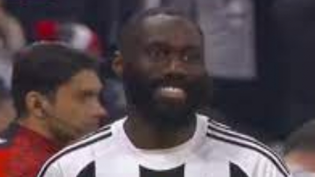 Sorunları halının altına süpürmekle bu iş yürümez ki! Daha bunu anlamadınızmı ey Beşiktaş yönetimi!