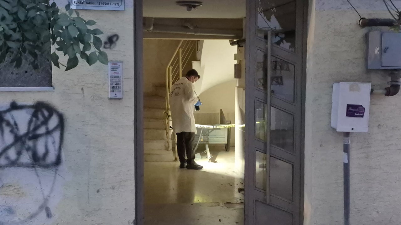Soruşturma başlatıldı! Herkes Kötü koku apartmandaki sırrı ortaya çıkardı