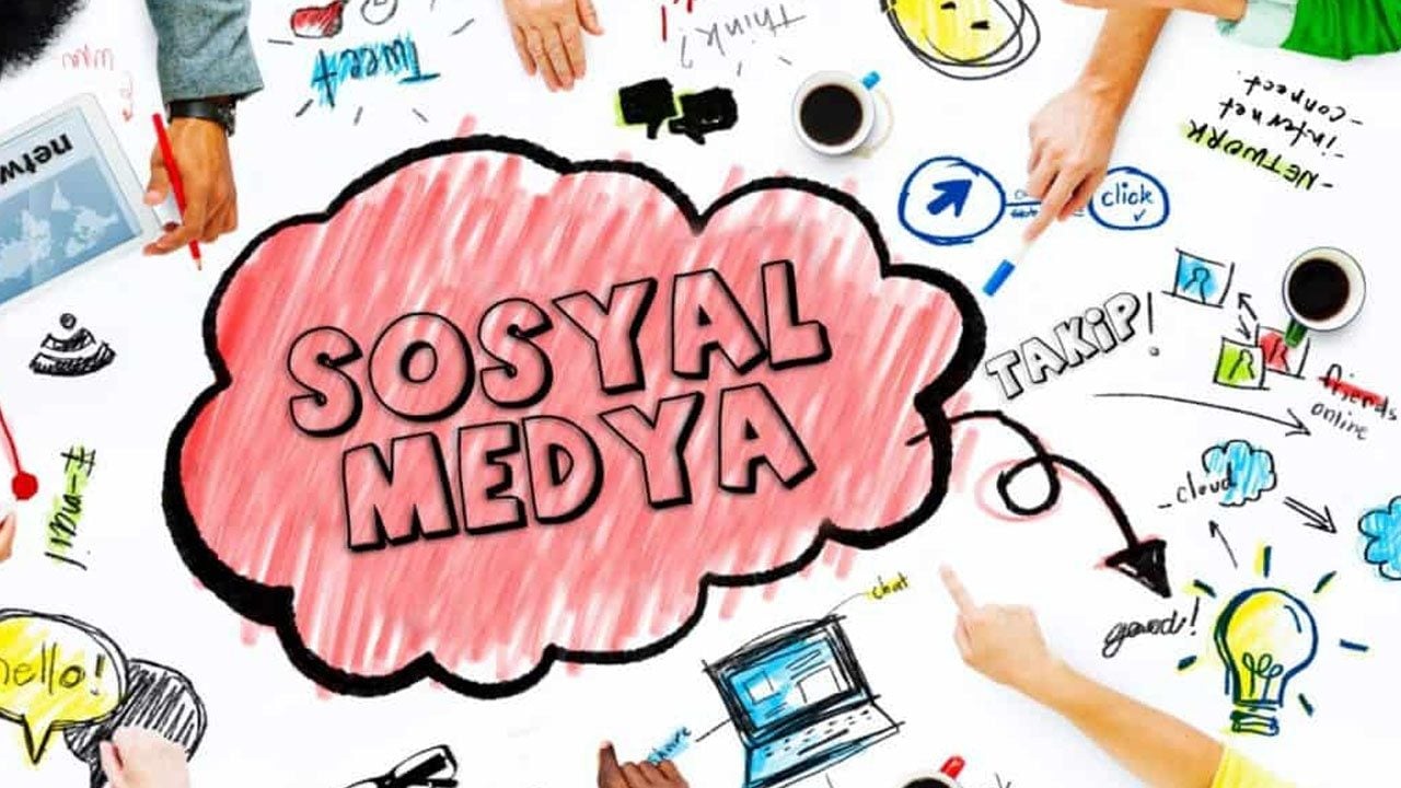 Foto - Sosyal medya hesabını çocuklarına vereceklere uyarı: Ellerine ateş verip oynatmak gibi! Sözleri korkuttu