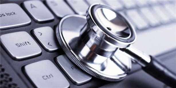 Foto - Sosyal medya kullanırken mutlaka bunlara dikkat edin!