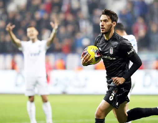 Foto - Sosyal medya sallandı... Beşiktaş'ın eski yıldızı Aslan oluyor!