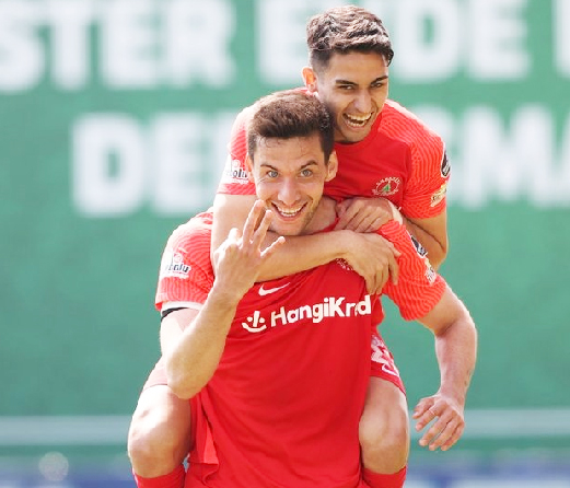 Foto - Sosyal medya sallandı... Beşiktaş'ın eski yıldızı Aslan oluyor!