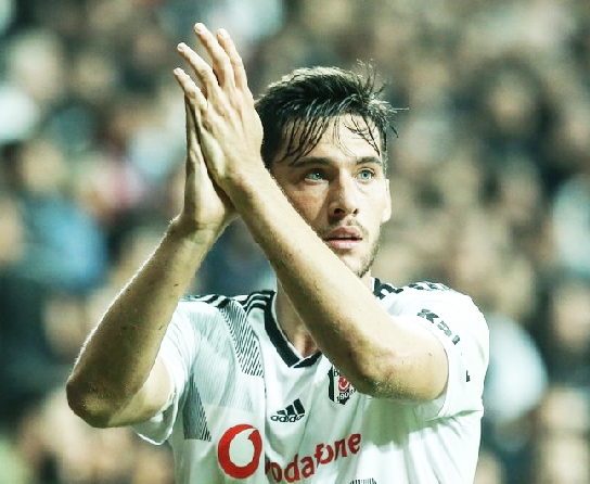 Foto - Sosyal medya sallandı... Beşiktaş'ın eski yıldızı Aslan oluyor!