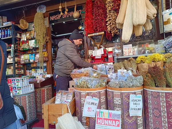 Foto - Sosyal medya satışları arttırdı