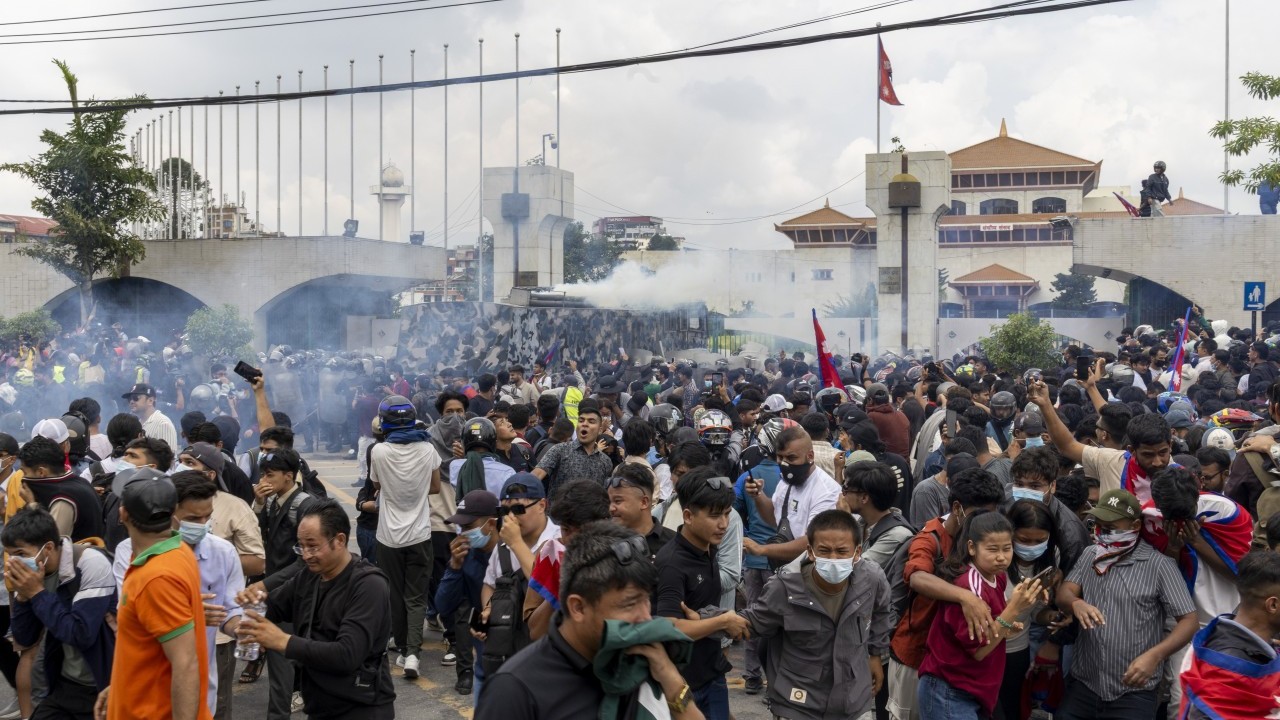 Foto - Sosyal medya yasaklanınca sokağa indiler! 13 ölü