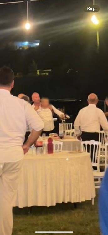 Foto - Sosyal medyada başlayan tartışma karşılaştıkları düğün salonunda kanlı bitti