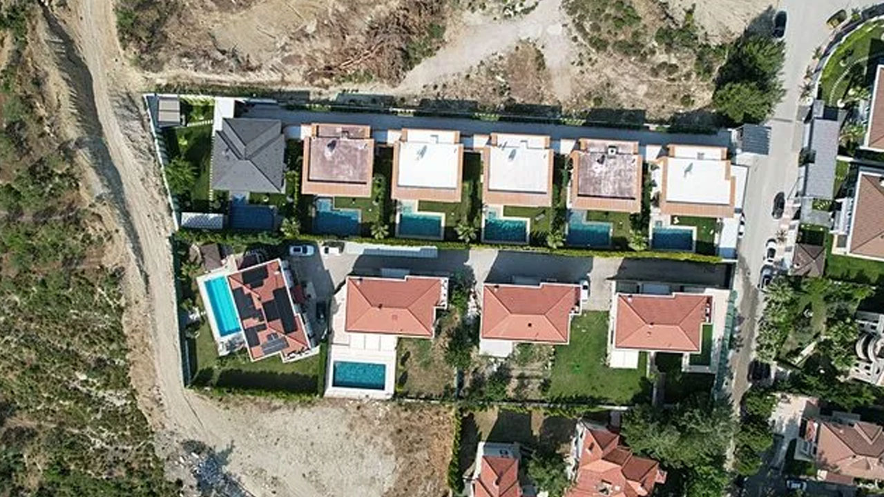 Foto - Sosyal medyada binlerce kişi yorum yaptı! Ferdi Zeyrek’in havuzlu villası tartışma konusu oldu