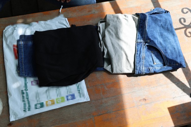 Sosyal medyadan sipariş verirseniz sonu böyle olur! Kargo paketini açınca neye uğradığını şaşırdı