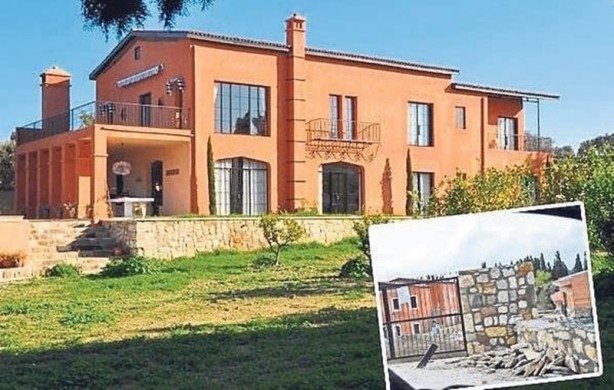 Foto - Sosyetik devrimci Soner Yalçın fena panikledi! Kaçak köşkün borcunu apar topar ödedi