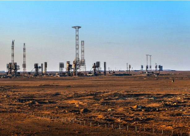 Foto - Sovyetler Birliği'nden kalma uzay aracı çürümeye terk edildi