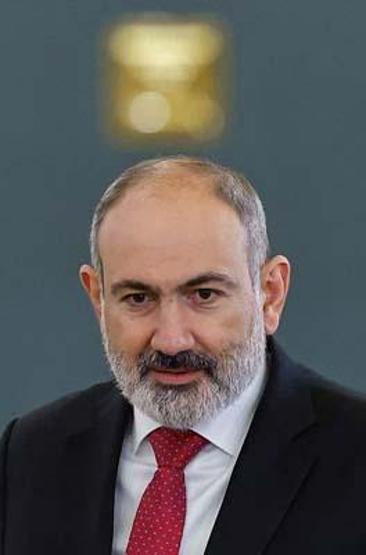 Foto - 'Soykırım' iddialarını sorguladı: Ermenistan'da Paşinyan hedef tahtasında!