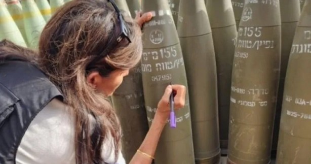 Foto - Soykırıma ABD imzası: Nikki Haley kirli zihniyetini top mermisine kazıdı!