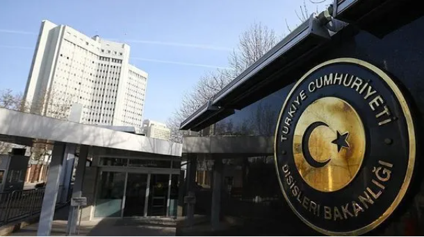 Foto - Soykırımcı alçak bakana tepkiler çığ gibi! Siz bir avuç katil ve soykırımcısınız