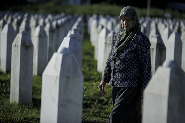 Foto - Soykırımın 28.yılında dualar okundu