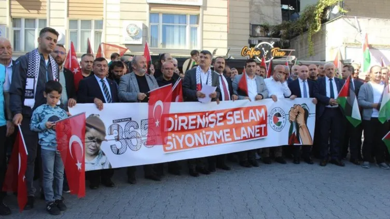 Foto - Soykırımın yıldönümünde tüm Türkiye'de Filistin’e destek mitingi! On binler sokaklar döküldü, Siyonizme lanet Gazze’ye destek… 