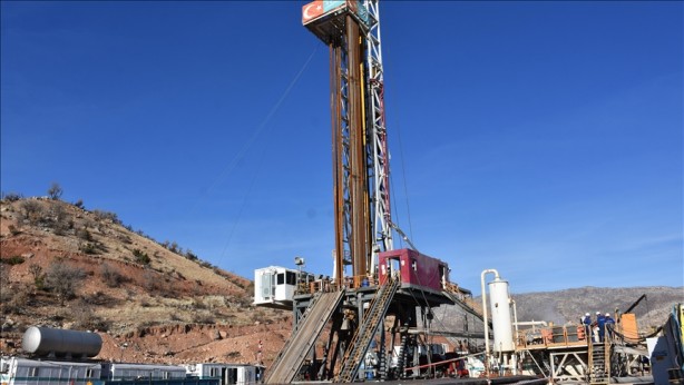 Foto - Sözcü Tv'de ilginç anlar: Palavra değilmiş, gidip gördüm! Türkiye petrolü bulmuş