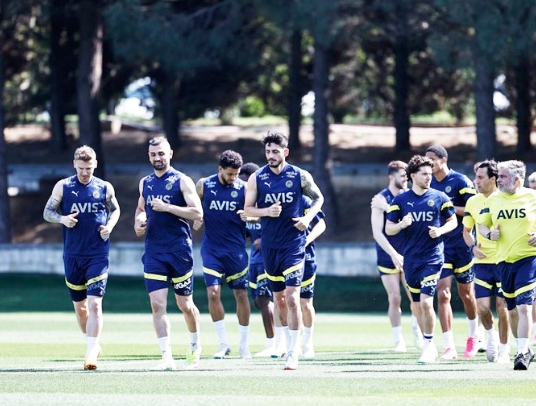 Foto - Sözleşme hayırlı olsun… Bu detay bilinmiyordu: Fenerbahçe bombayı patlattı!