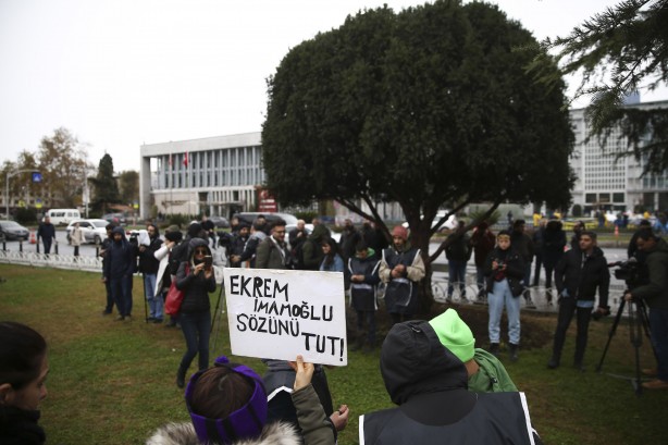 Foto - Sözünü tutmayan Ekrem İmamoğlu'na karşı İBB önündeki fayton eylemi 6. gününde!