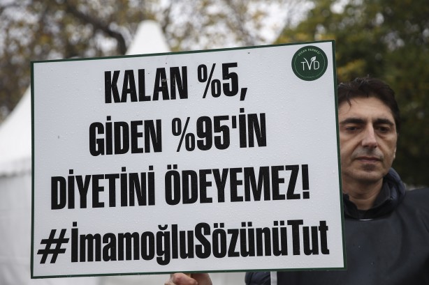 Sözünü tutmayan Ekrem İmamoğlu'na karşı İBB önündeki fayton eylemi 6. gününde!