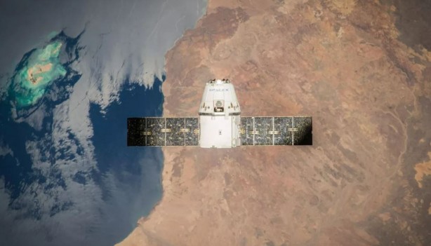 Foto - SpaceX askeri uydu fırlattı! Perde arkasında neler var?