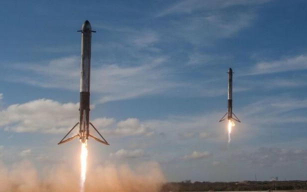 Foto - SpaceX askeri uydu fırlattı! Perde arkasında neler var?